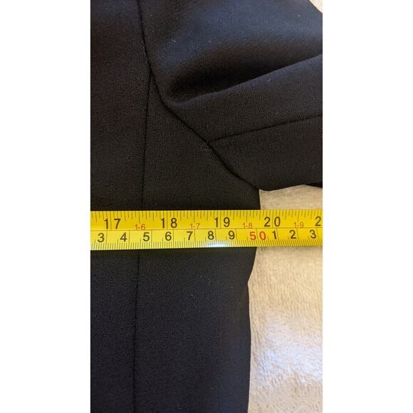 Talbots Black Wool VTG Blazer, Size 8 Button Close, Front Pockets, Shoulder Pads - Picture 6 of 10